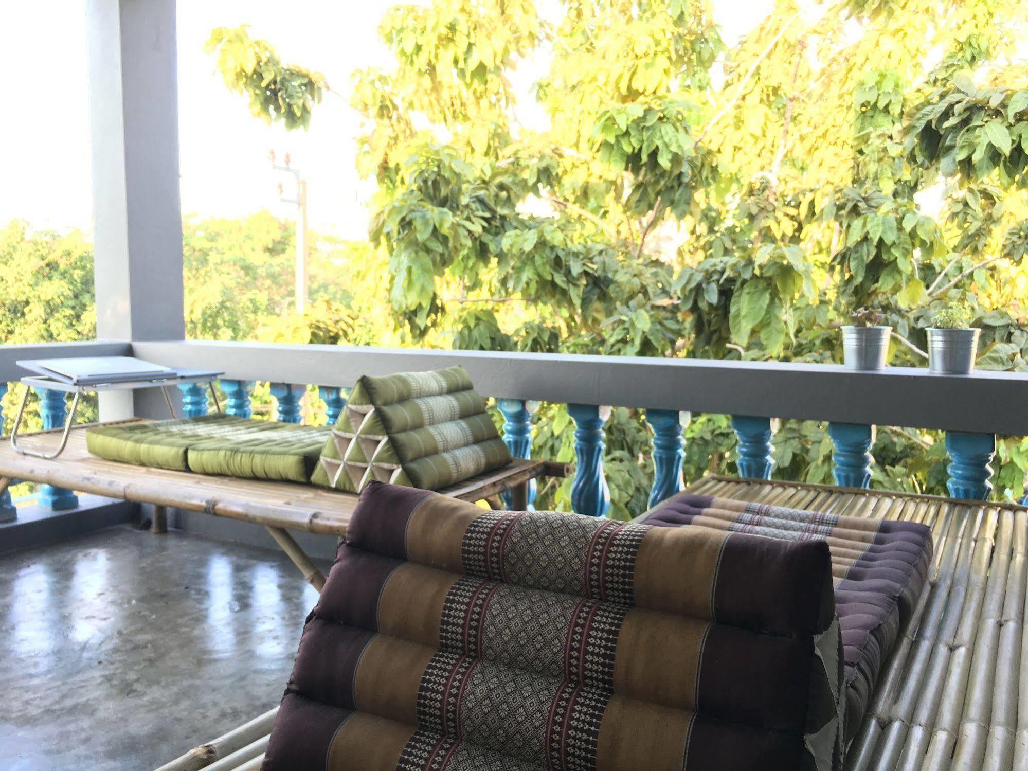 Wanmai Herb Garden Bangkok Bagian luar foto